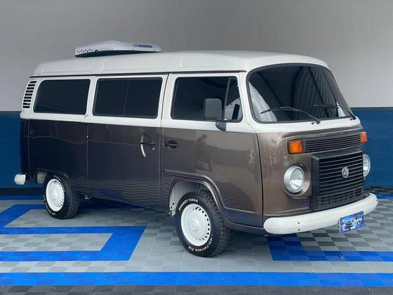 VOLKSWAGEN KOMBI 1.4 MI STD 8V FLEX 4P MANUAL